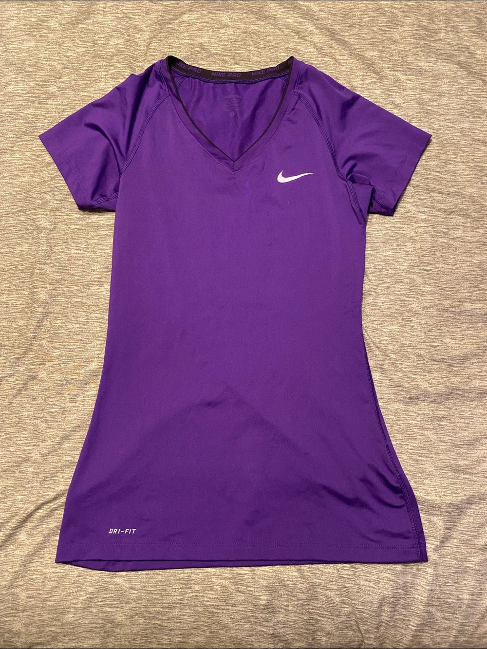 Nike Pro Dri-Fit Fitted V-neck Top Sz S in Purple Athletic Top Women’s